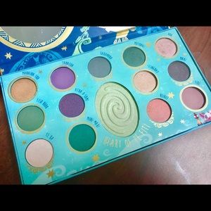 Disney Moana Heart of Te Fiti Eyeshadow Palette